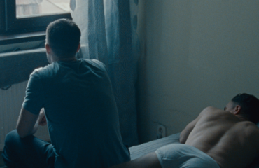 Secțiunea FILM | Câmp de maci, debutul în cinematografie al lui Eugen Jebeleanu